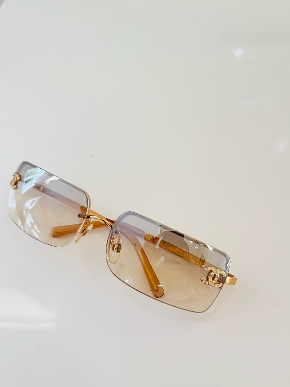 Extremely rare ✨ Authentic Chanel Gold rimless Sunglasses